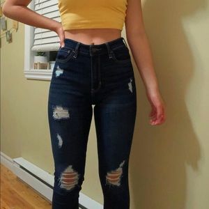 navy blue hollister jeans almost brand new!